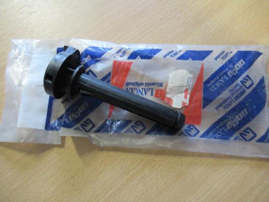 181490480 Geleidingbus hoofdsteun achterzijde