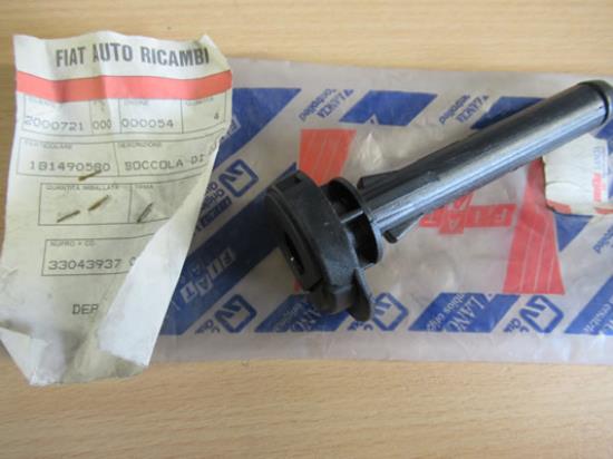 181490580 Geleidingbus achterbank hoofdsteun links