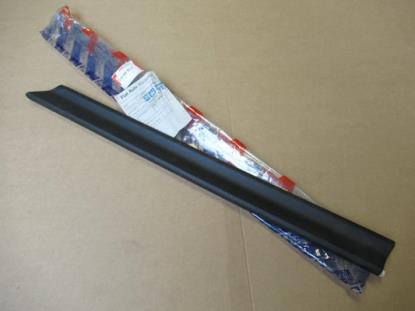 181491880 Sierlijst passagierszijde links