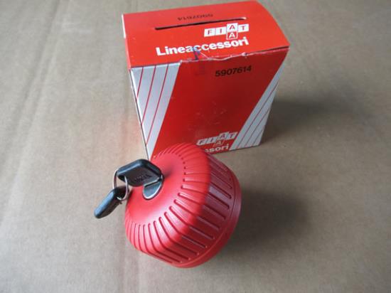 5907614 Tankdop met sleutel