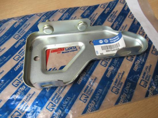 7549356 Beugel voorbumper