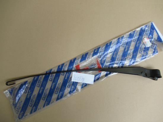 82397791 Ruitenwisserarm