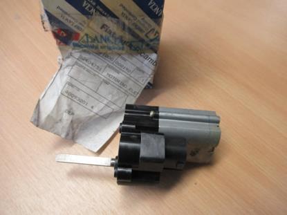 82404751 Kachel stelmotor