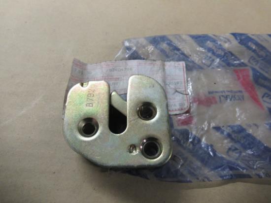 82404796 Portierslot linksvoor