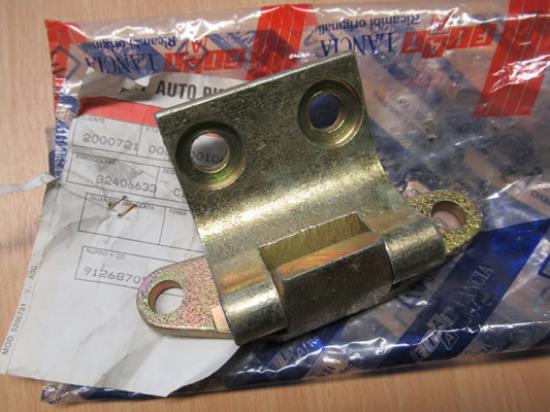 82406633 Deurscharnier links