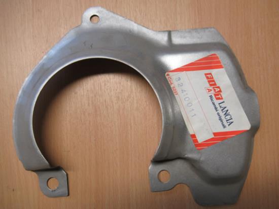 82410011 Beschermplaat rem voorzijde links