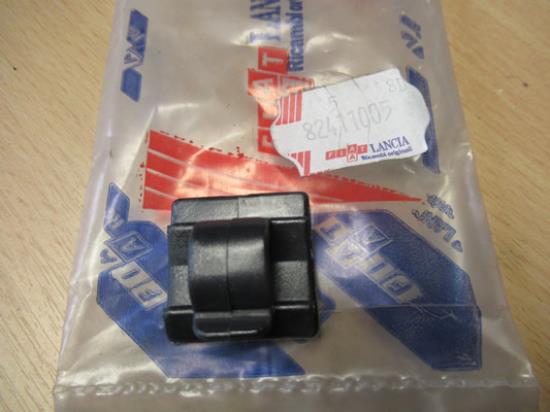 82411005 Klem verlichting koplamp