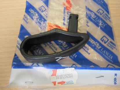 181725280 Stoelverstelling handgreep rechterzijde