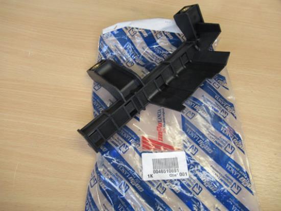 46510691 Raamgeleiding rechts