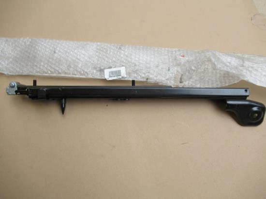 46810865 Binnenste geleidingrail passagierstoel