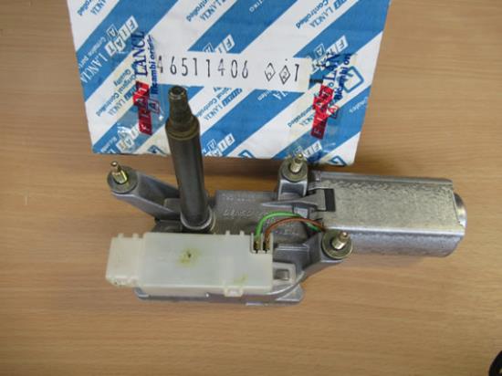 46511406 Ruitenwissermotor achterzijde
