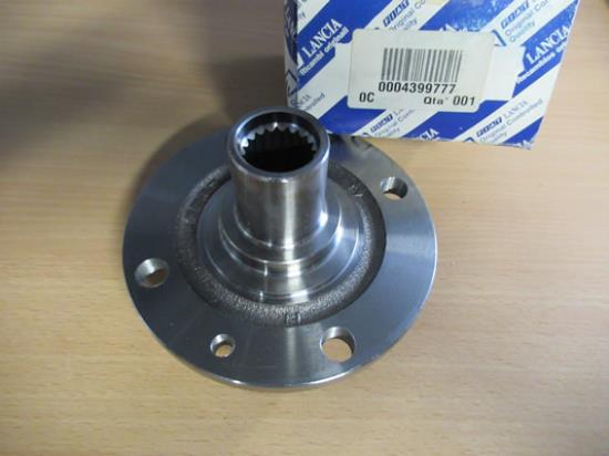 4399777 Wielnaaf voorzijde