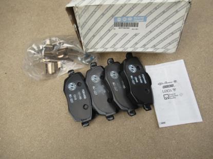 77362360 Remblokset voorzijde