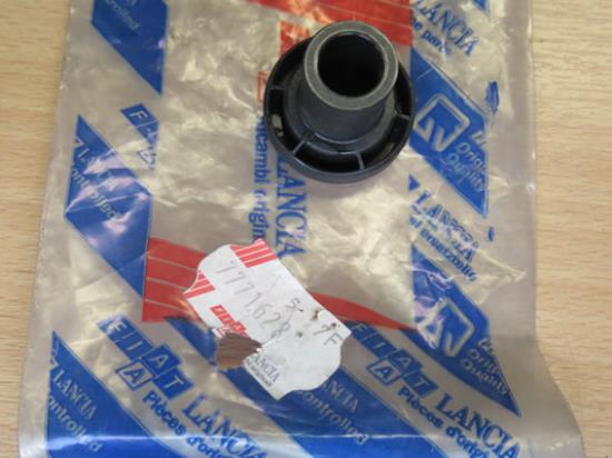 7771628 Steun voorbumper