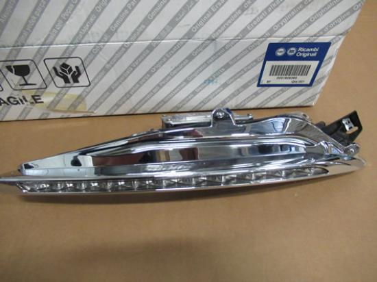51809365 Dagrijverlichting met ECU rechts