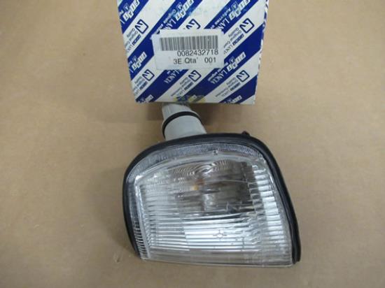 82432718 Richtingaanwijzer links