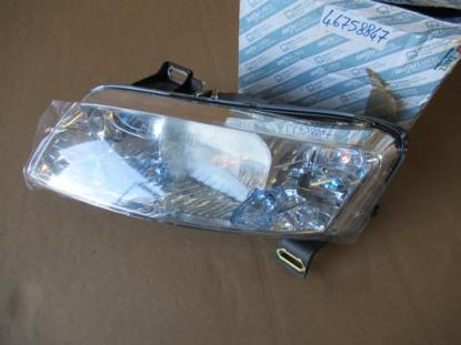 46758847 Koplamp links