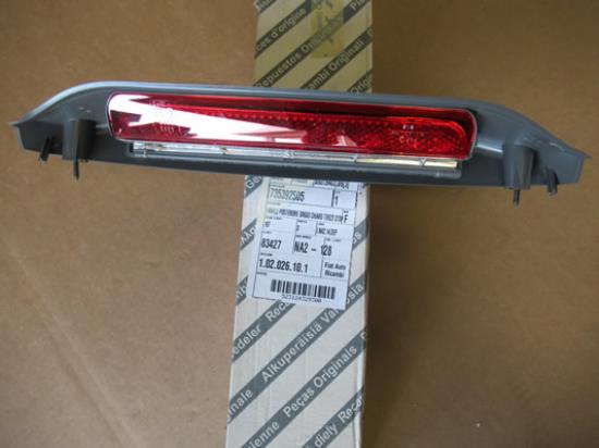 735392505 Derde remlicht