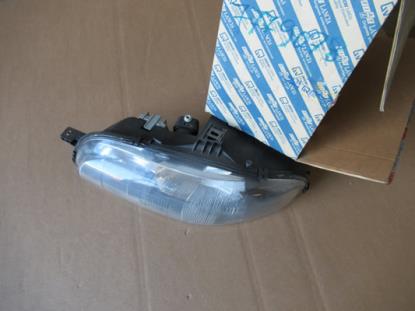 7779078 Koplamp links