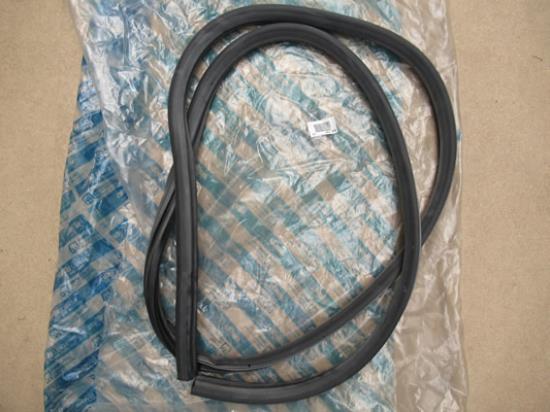 46831895 Profielrubber voorzijde