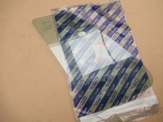 5960557 Raam getint glas