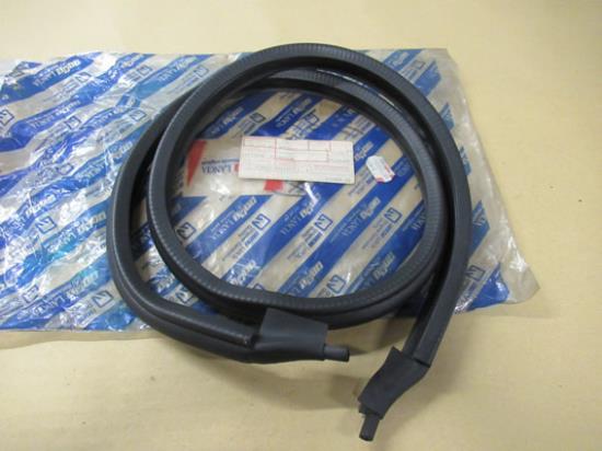 46734683 Cabriodak profielrubber