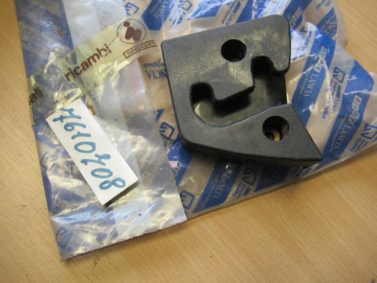 7610708 Beugel stoelen achterzijde links