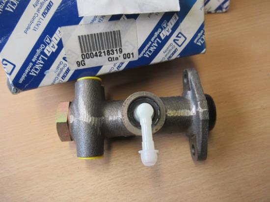 4218319 Hoofdremcilinder