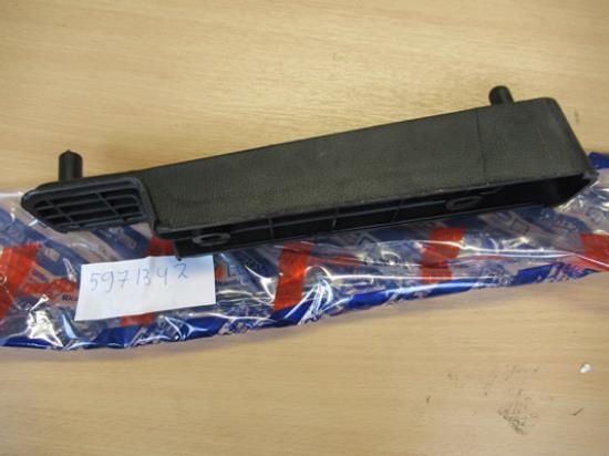 5971342 Steun hoedenplank