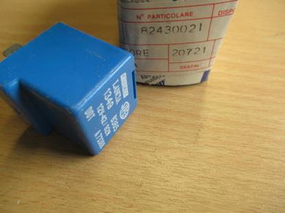 82430021 Relais alarmlichten 12v