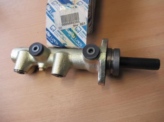 9946385 Hoofdremcilinder