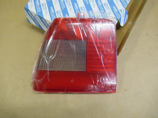 9947188 Achterlicht glas links