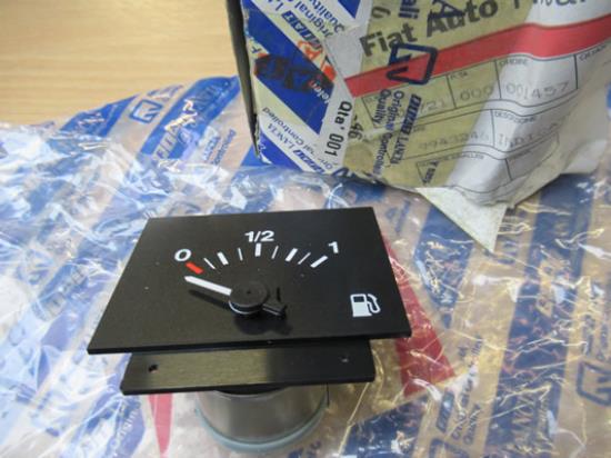 9943246 Brandstofmeter dashboard