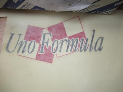 7767640 Embleem Uno Formula