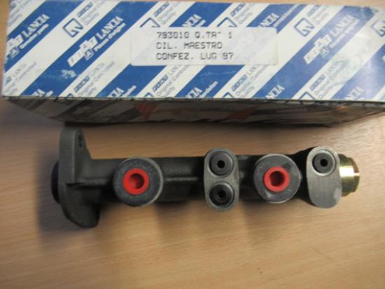 793010 Hoofdremcilinder