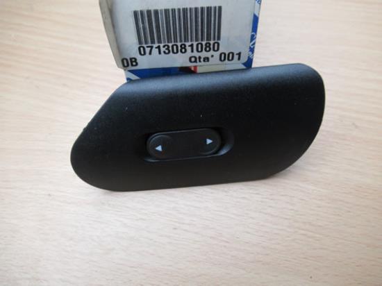 713081080 Raamschakelaar rechts