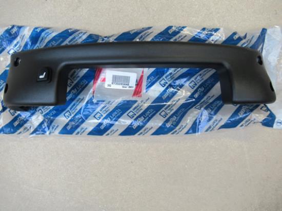 735285840 Sierstuk voorstoel rechterzijde