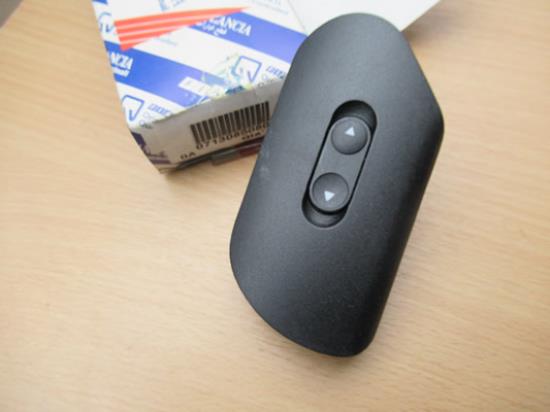 713085080 Raamschakelaar rechter achterzijde