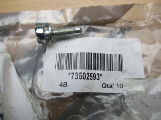 73502593 Bout M6 x 20