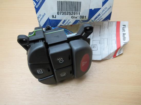 735252911 Schakelaar