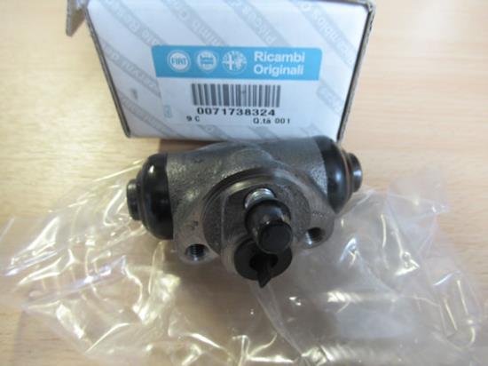 71738324 Remcilinder
