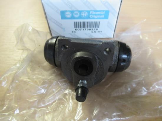 71738326 Remcilinder