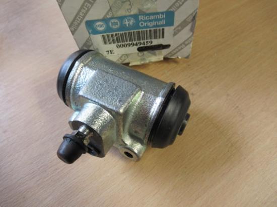 9949459 Remcilinder achterzijde 27mm