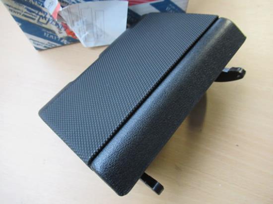 180865480 Klep dashboard linkerzijde