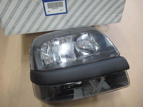 46807769 Koplamp rechterzijde