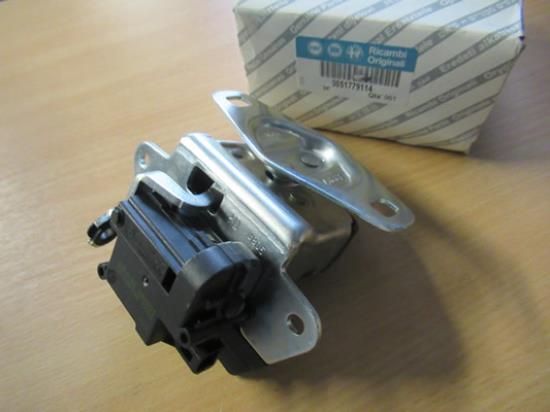 51779114 Kofferbakslot