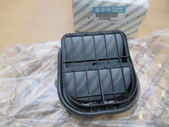 51818958 Ventilatierooster bumper