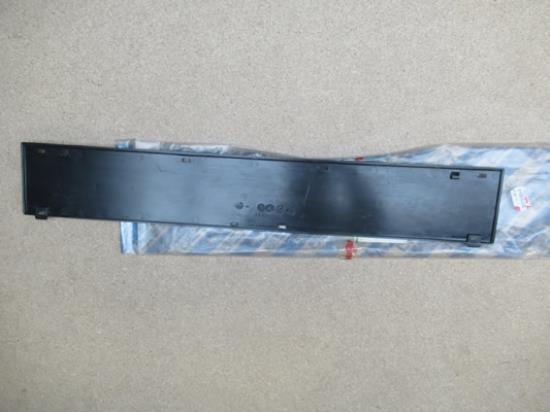 181710180 Schutbord voor radiator grille