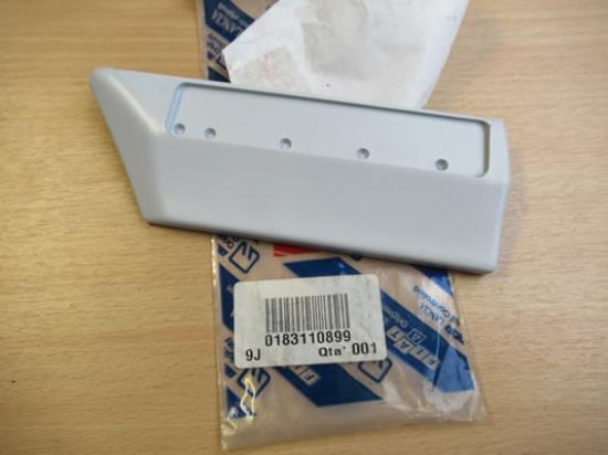 183110899 Stootstrip linkerzijde