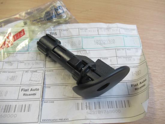 183323380 Bus hoofdsteun